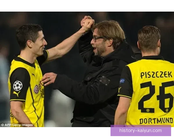 莱万多夫斯基加盟迈阿密国际传闻再起，备受关注的转会动态